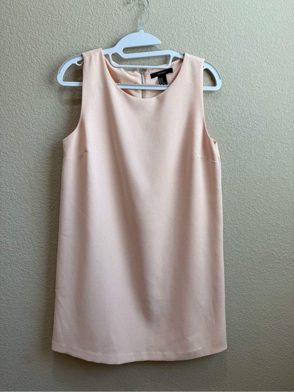 Forever21. Sleeveless Shift Dress in Light Peach